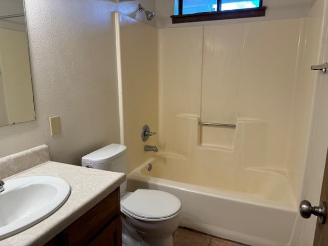 501 501 West Santa Fe Avenue - 1Unit 14 #1 - Photo 4 of 11