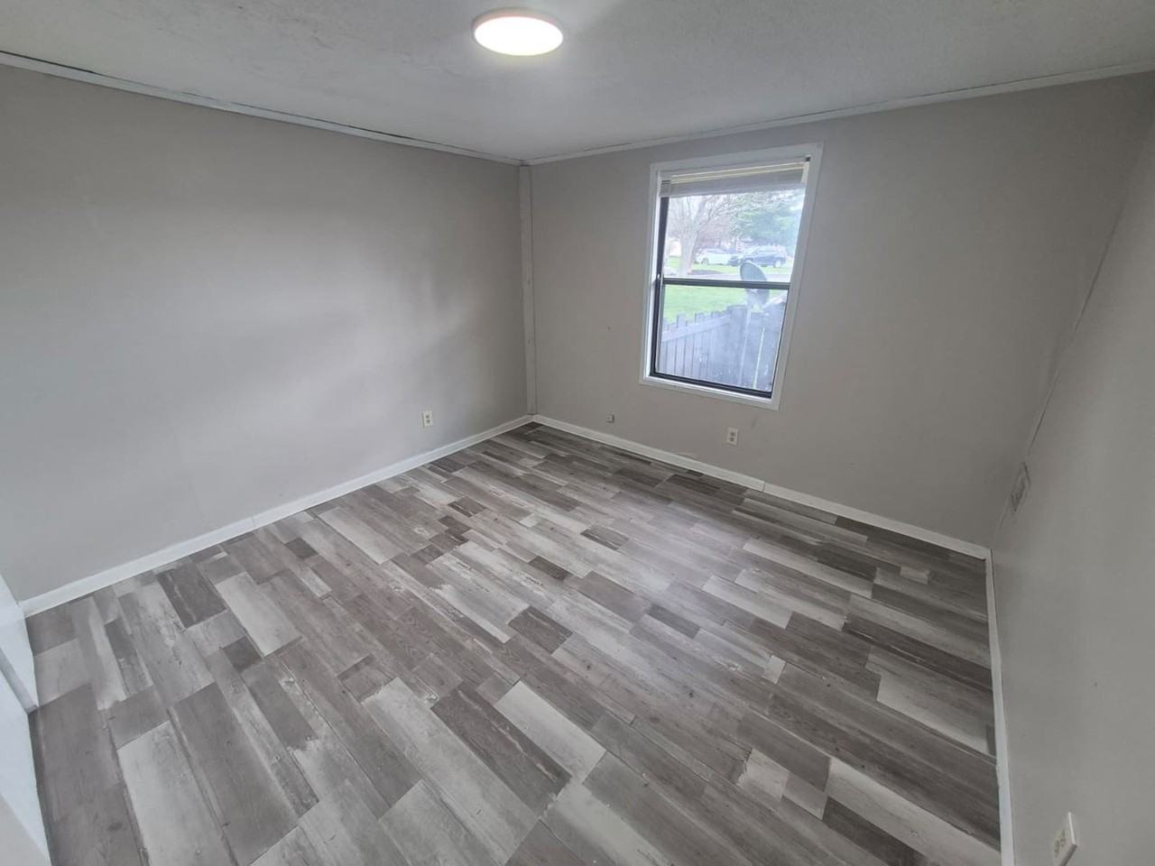 Amhurst Apartments - Photo 4 of 14