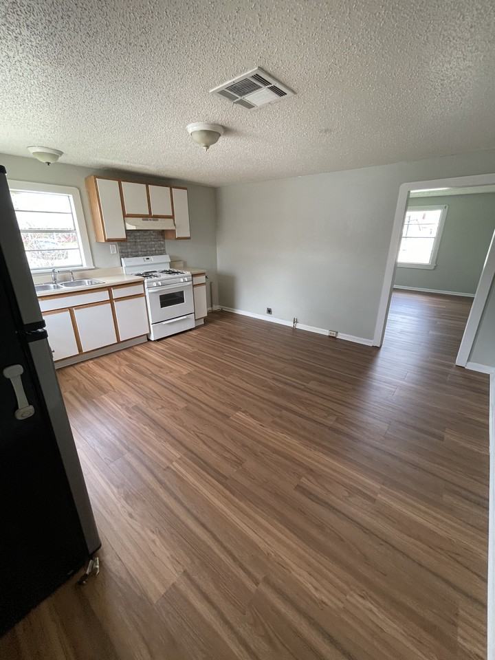 2107 Montesquieu St #2107 - Photo 2 of 10