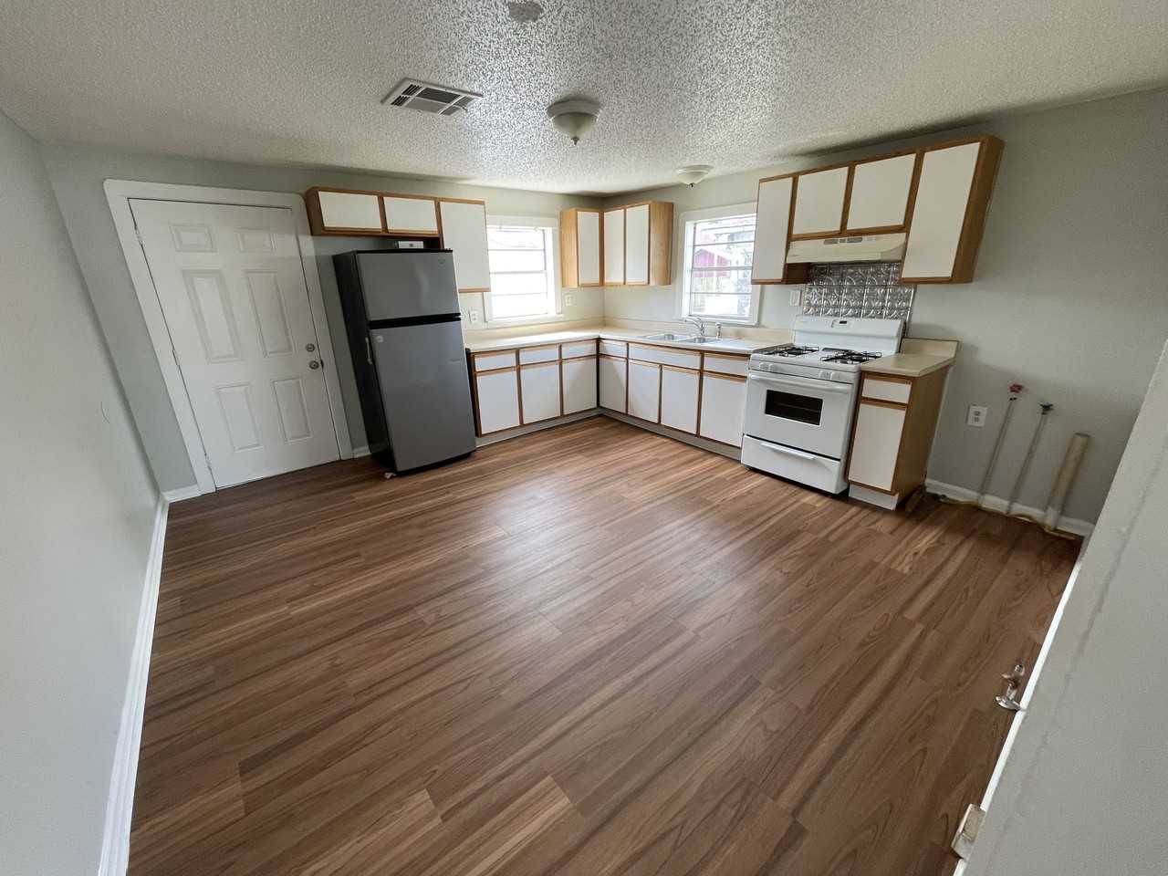 2107 Montesquieu St #2107 - Photo 3 of 10