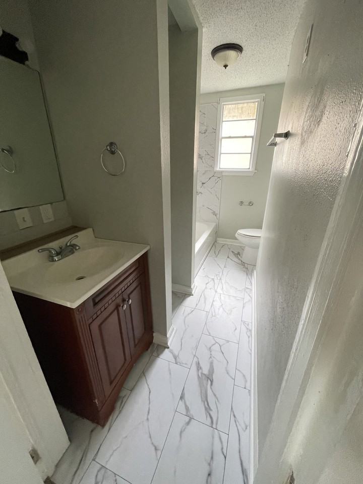 2107 Montesquieu St #2107 - Photo 7 of 10