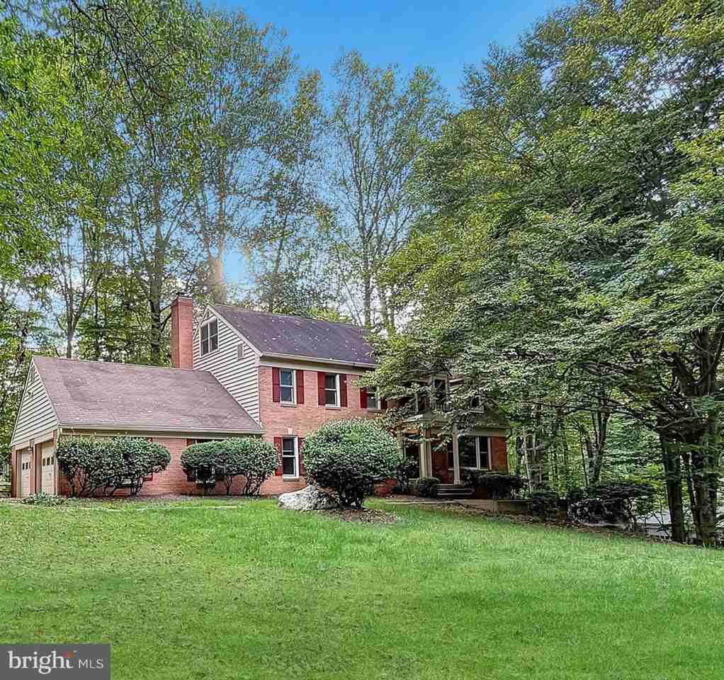 5704 Captain Jones Ct #1 - Photo 2 of 35