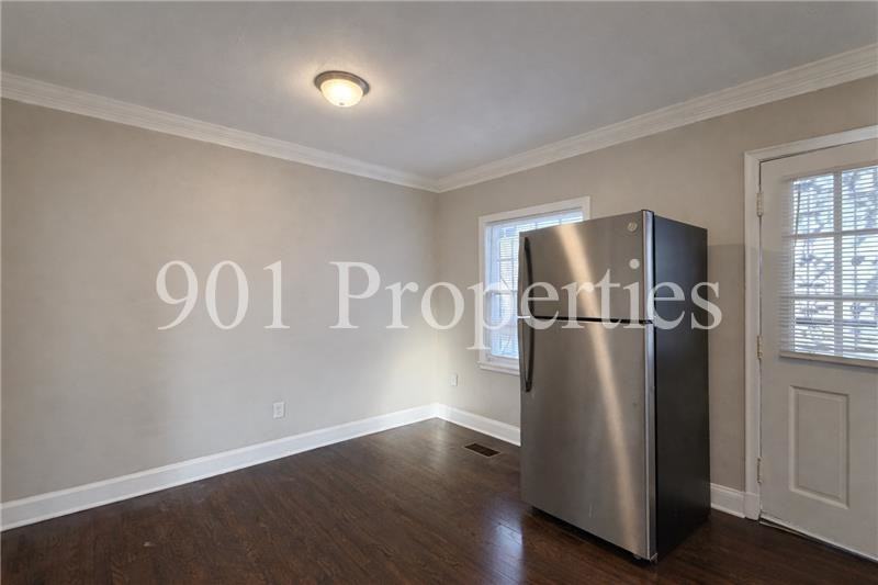 570 Shotwell St #1 - Photo 4 of 13