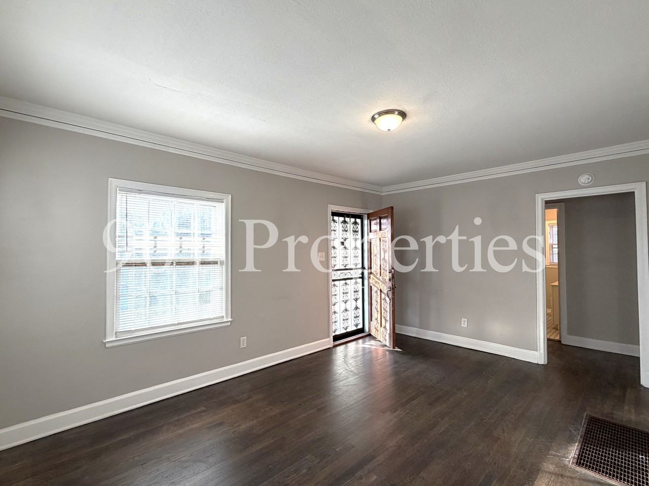 570 Shotwell St #1 - Photo 6 of 13