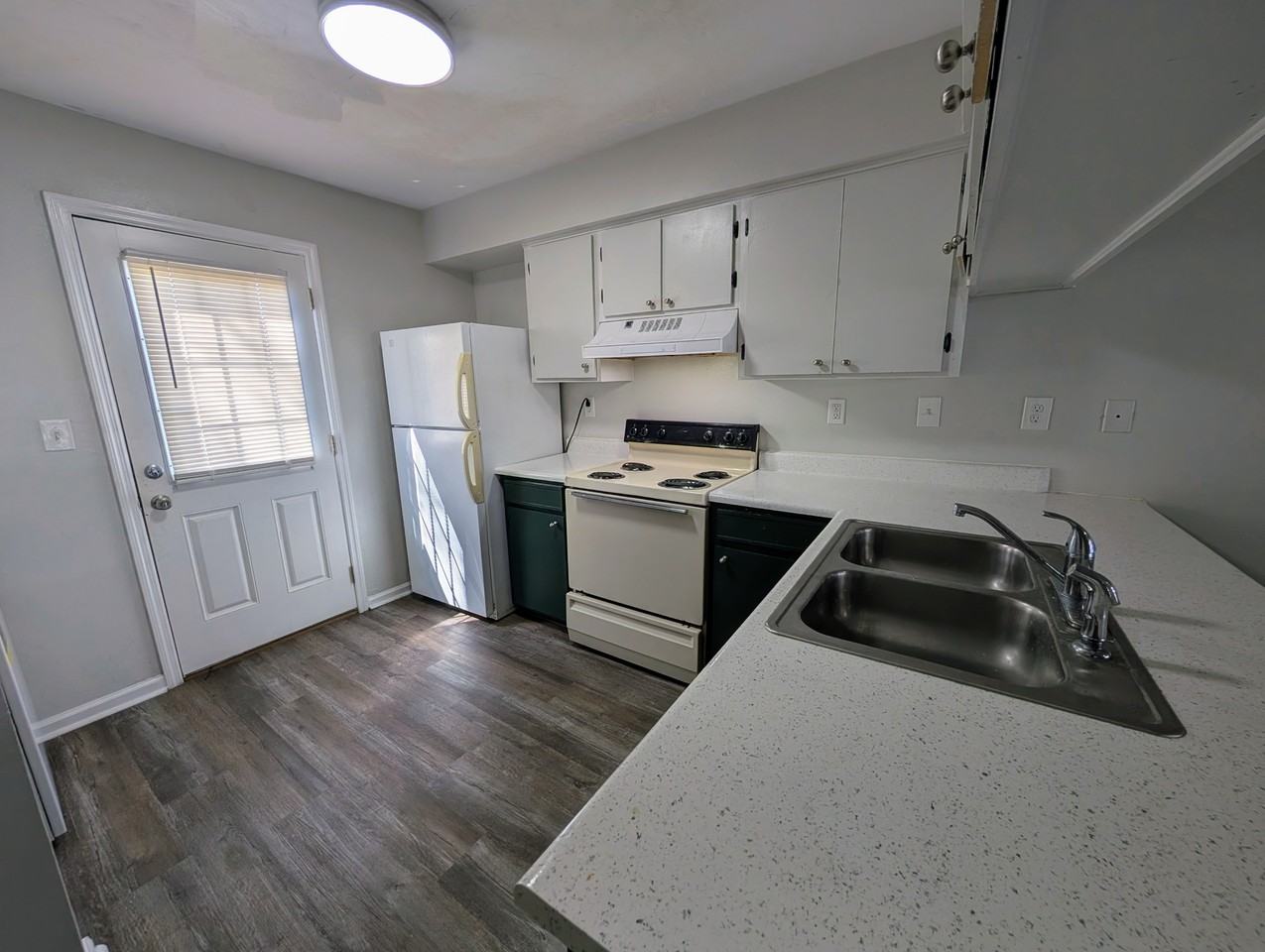 2350 Horne AvenueApt 2 #2 - Photo 2 of 7