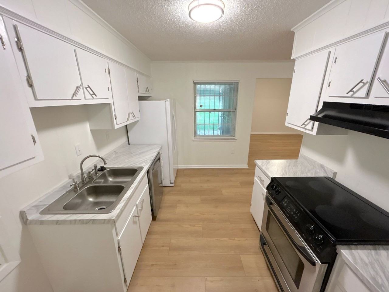 1885 Dessa Dr - Photo 2 of 15