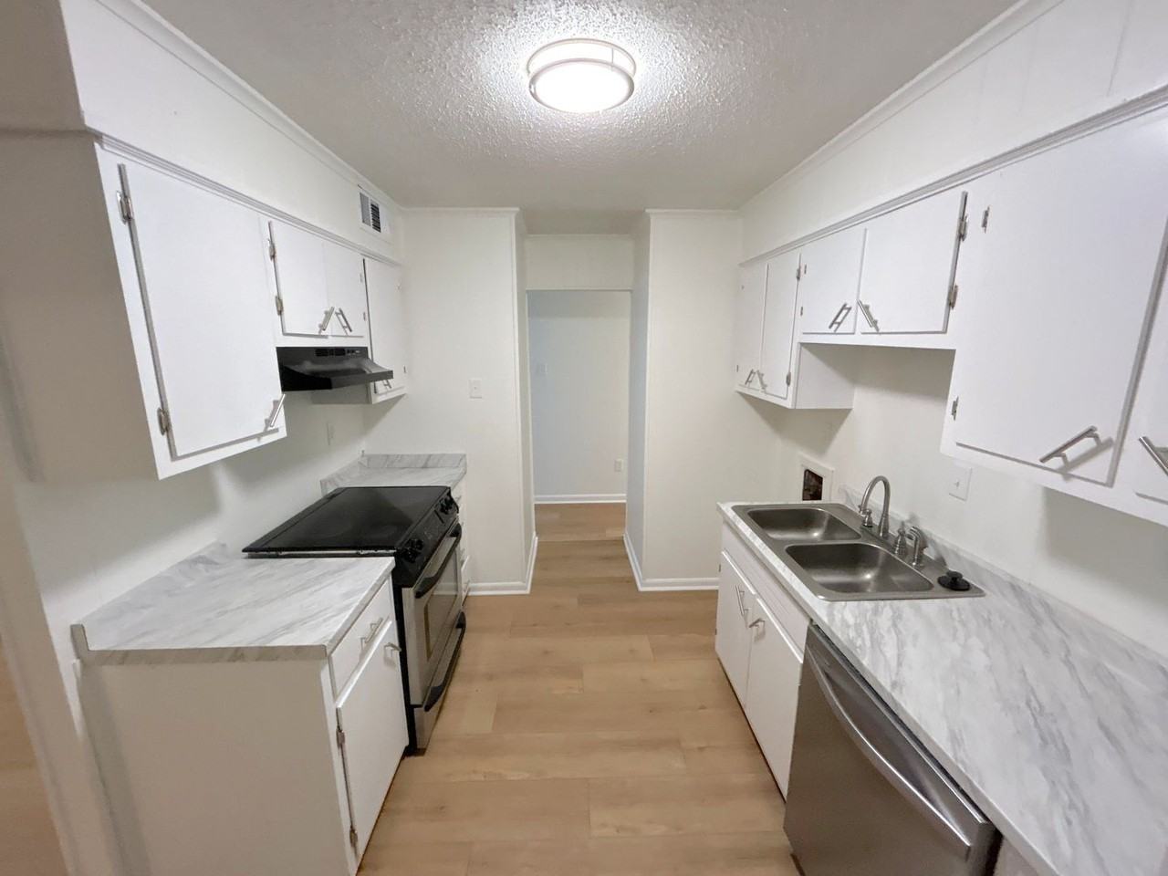 1885 Dessa Dr - Photo 3 of 15