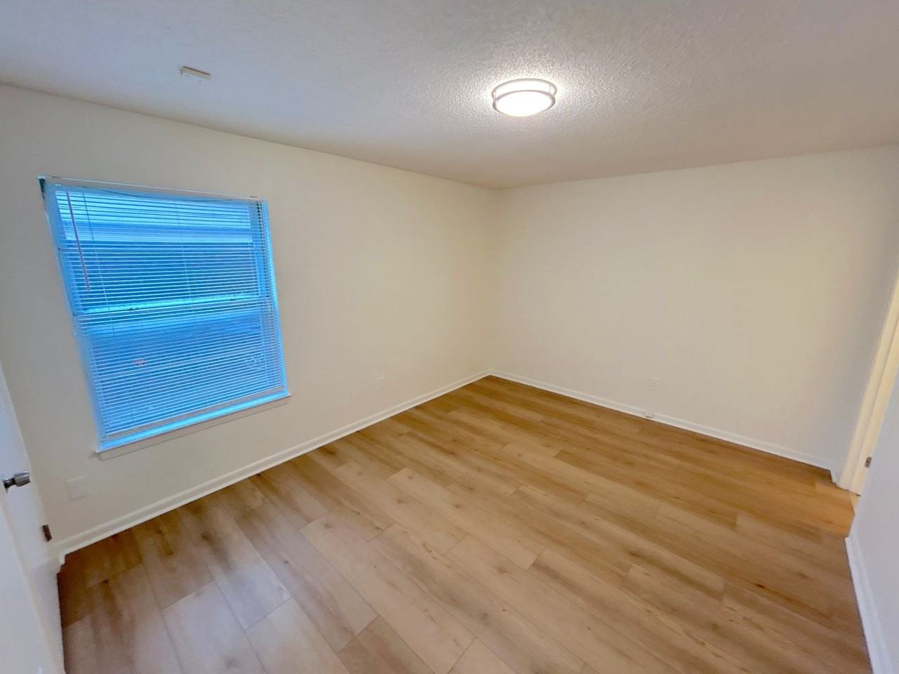 1885 Dessa Dr - Photo 6 of 15