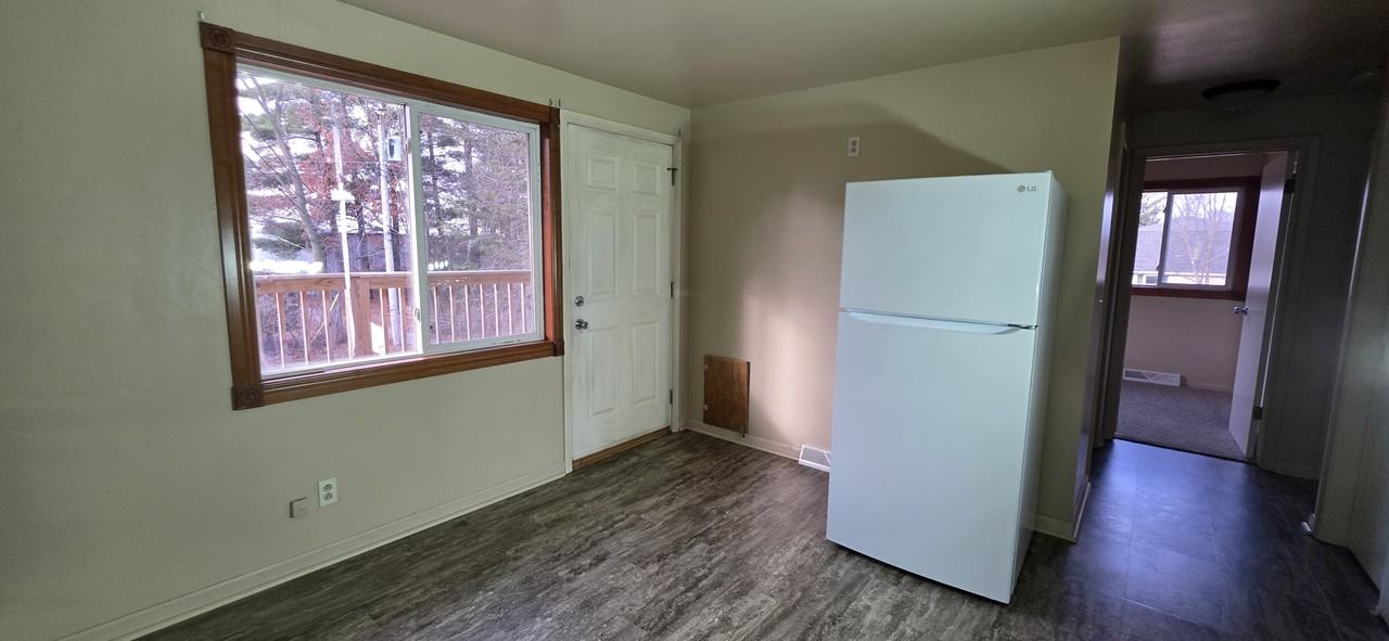 1810 Oak St #4 - Photo 4 of 11