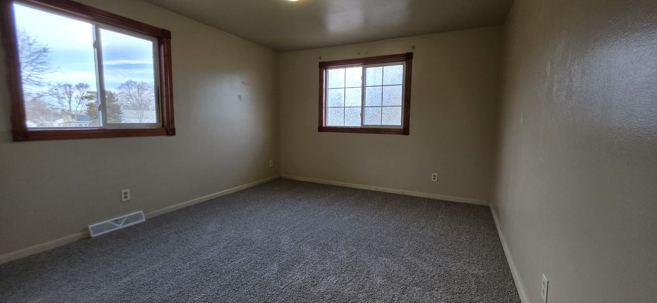 1810 Oak St #4 - Photo 7 of 11