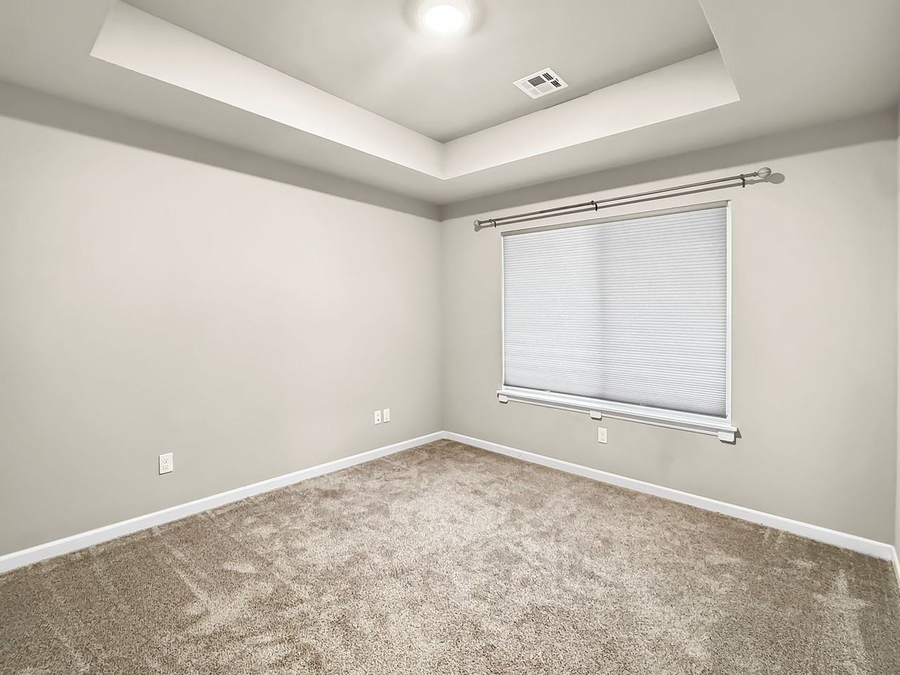 5030 N 35th St - Photo 7 of 18