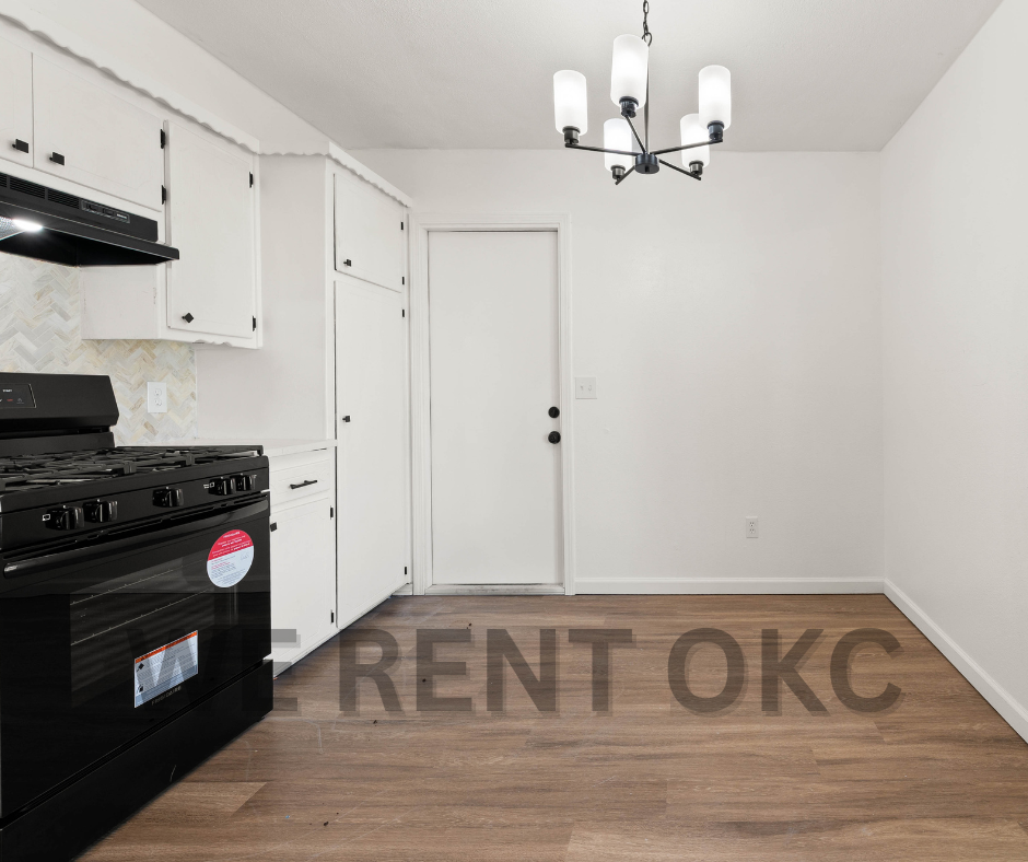 16391 Lynn St #1 - Photo 7 of 35