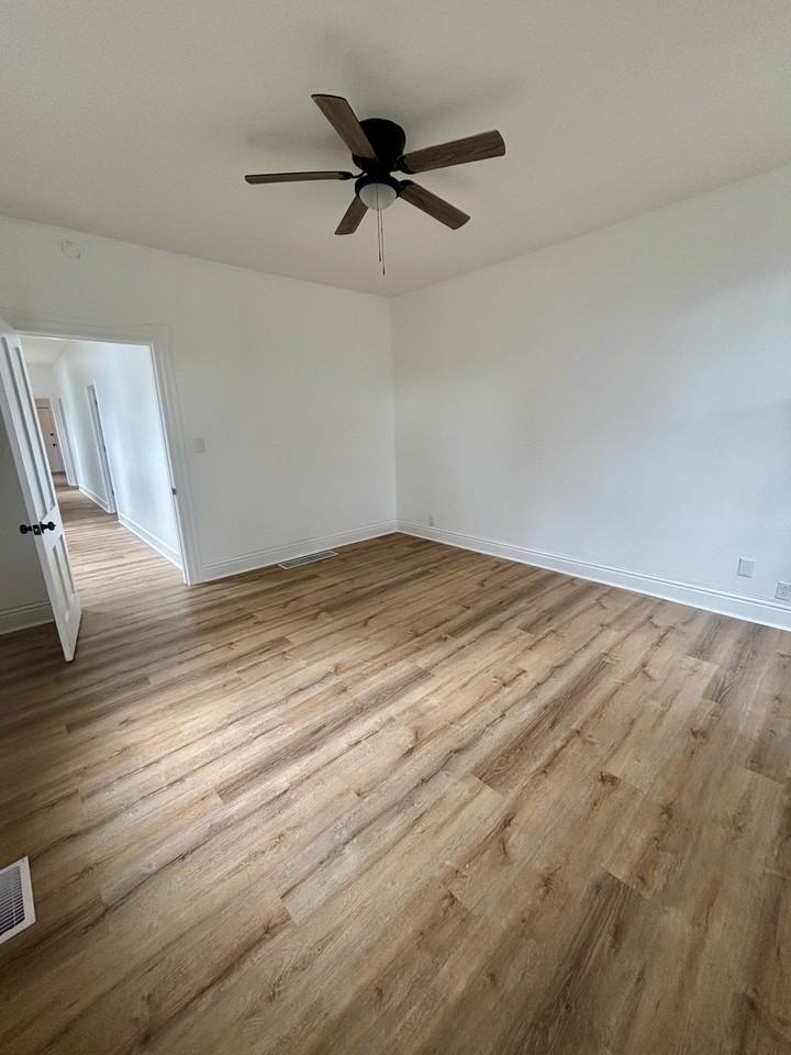 525 E 8th St #1 - Photo 2 of 11