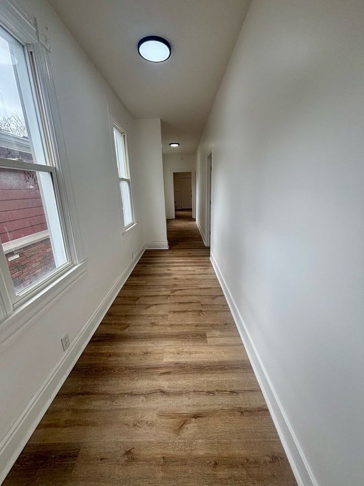 525 E 8th St #1 - Photo 4 of 11