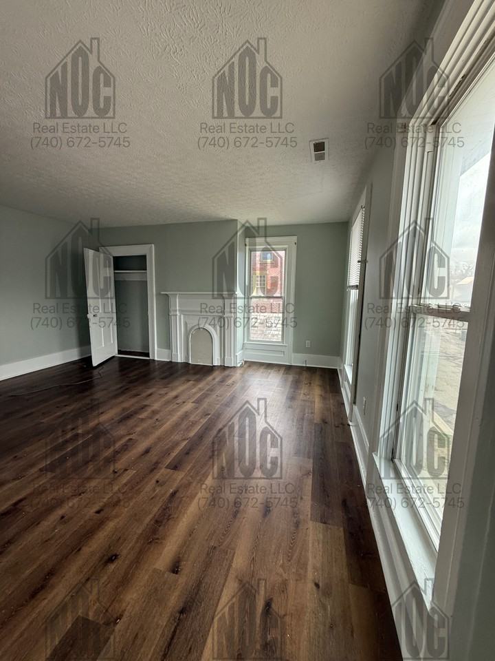 115 Union St #1-2 - Photo 3 of 8