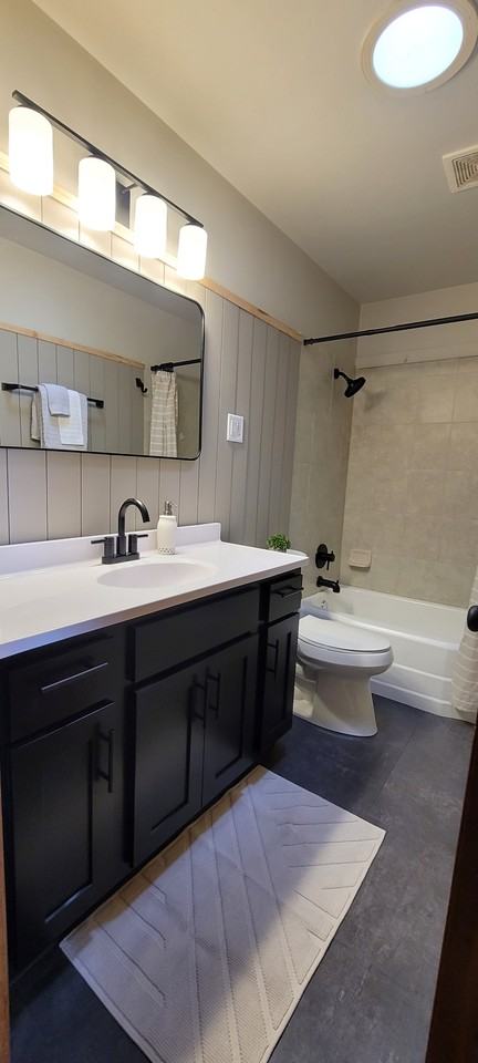 2724 Stanley St #1 - Photo 7 of 10