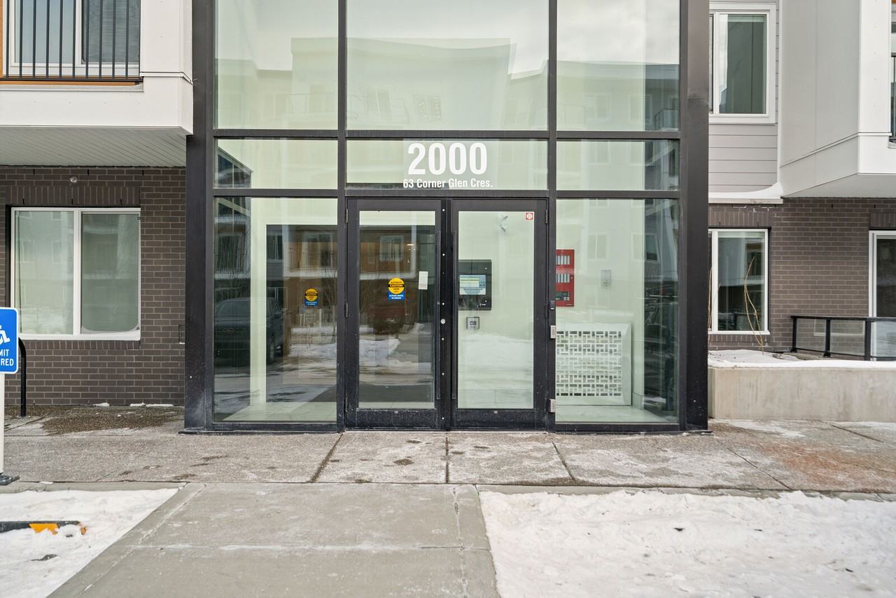 2419, 63 Corner Glen Crescent NE - 1 #1 - Photo 3 of 15