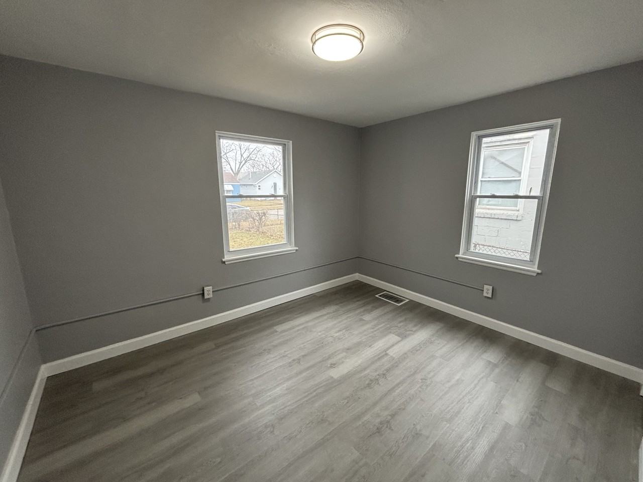 1311 Marshall Pl #1 - Photo 4 of 15