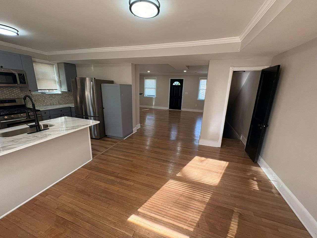 1529 Argonne Dr #1 - Photo 3 of 21