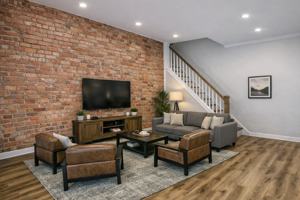 featured image of 420 E 28th St #1
