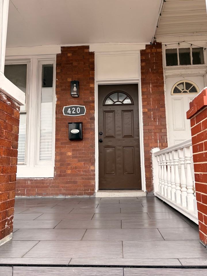 420 E 28th St #1 - Photo 3 of 26