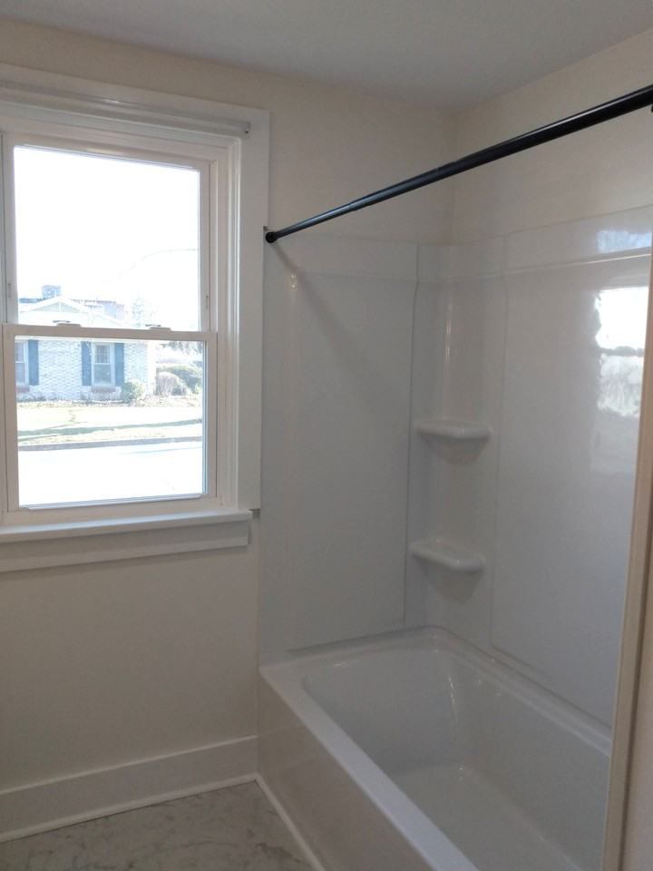 1559 Edgar Ave #1N - Photo 7 of 14