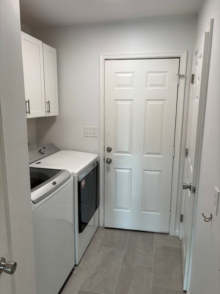 60 Gingham Ln #1 - Photo 6 of 24