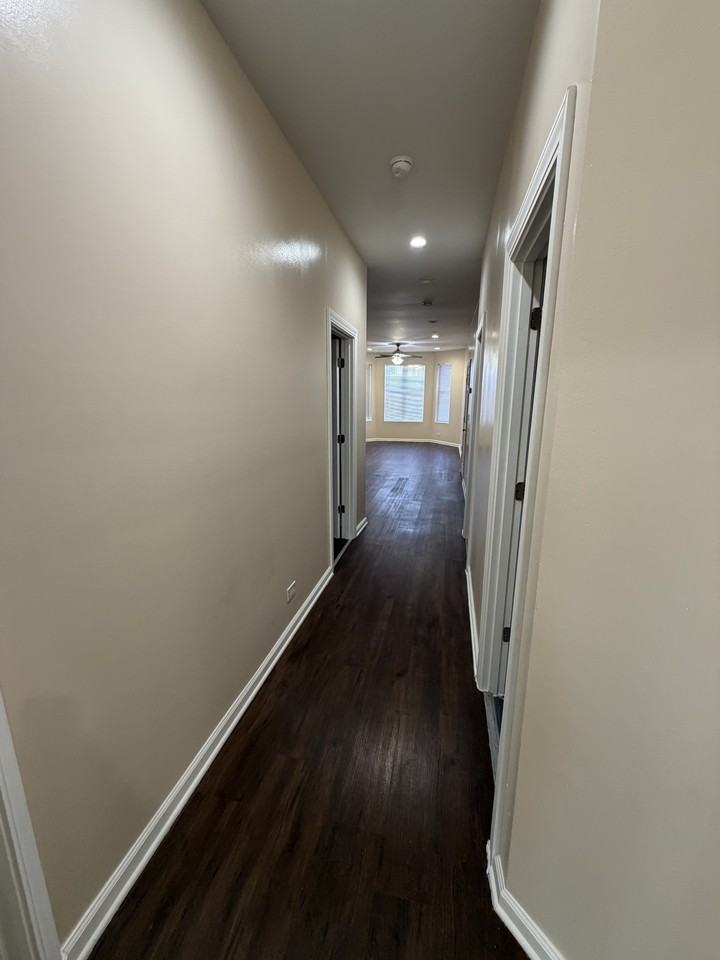 203 N Leamington Ave #1 - Photo 5 of 15