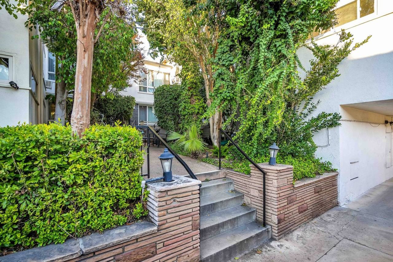 Laurel Gardens - Photo 2 of 16