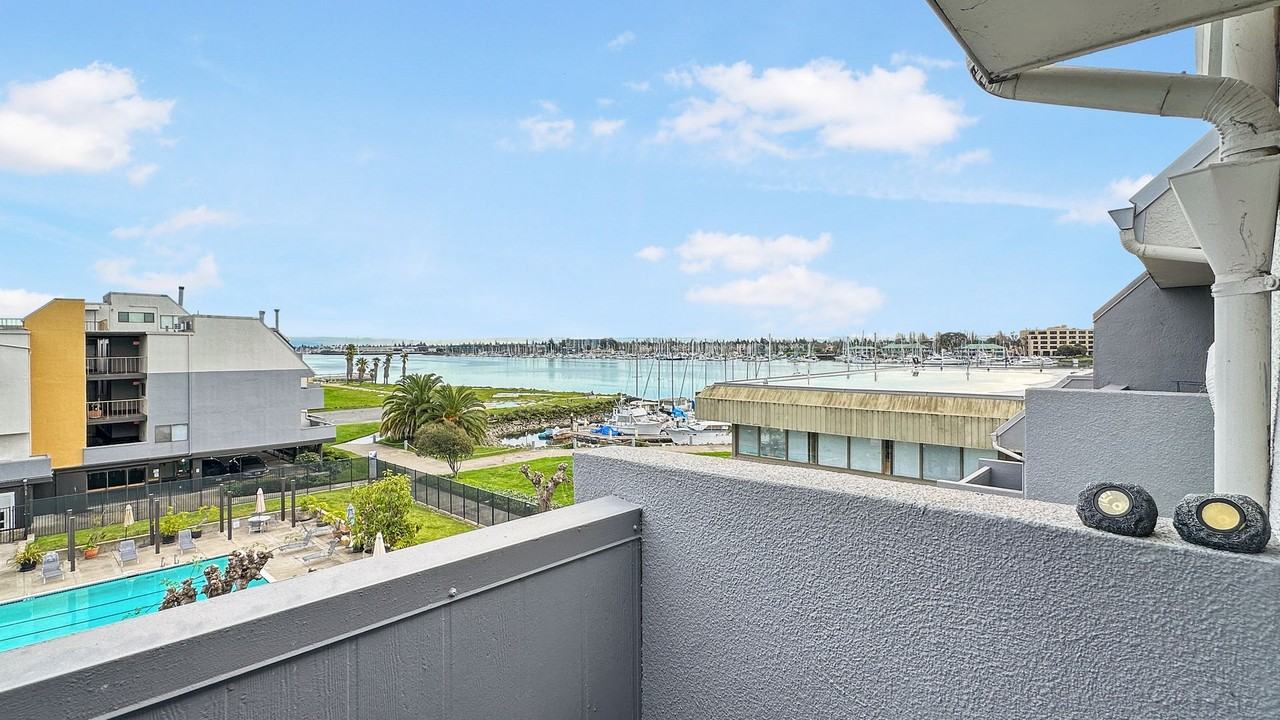 7 Embarcadero W #306