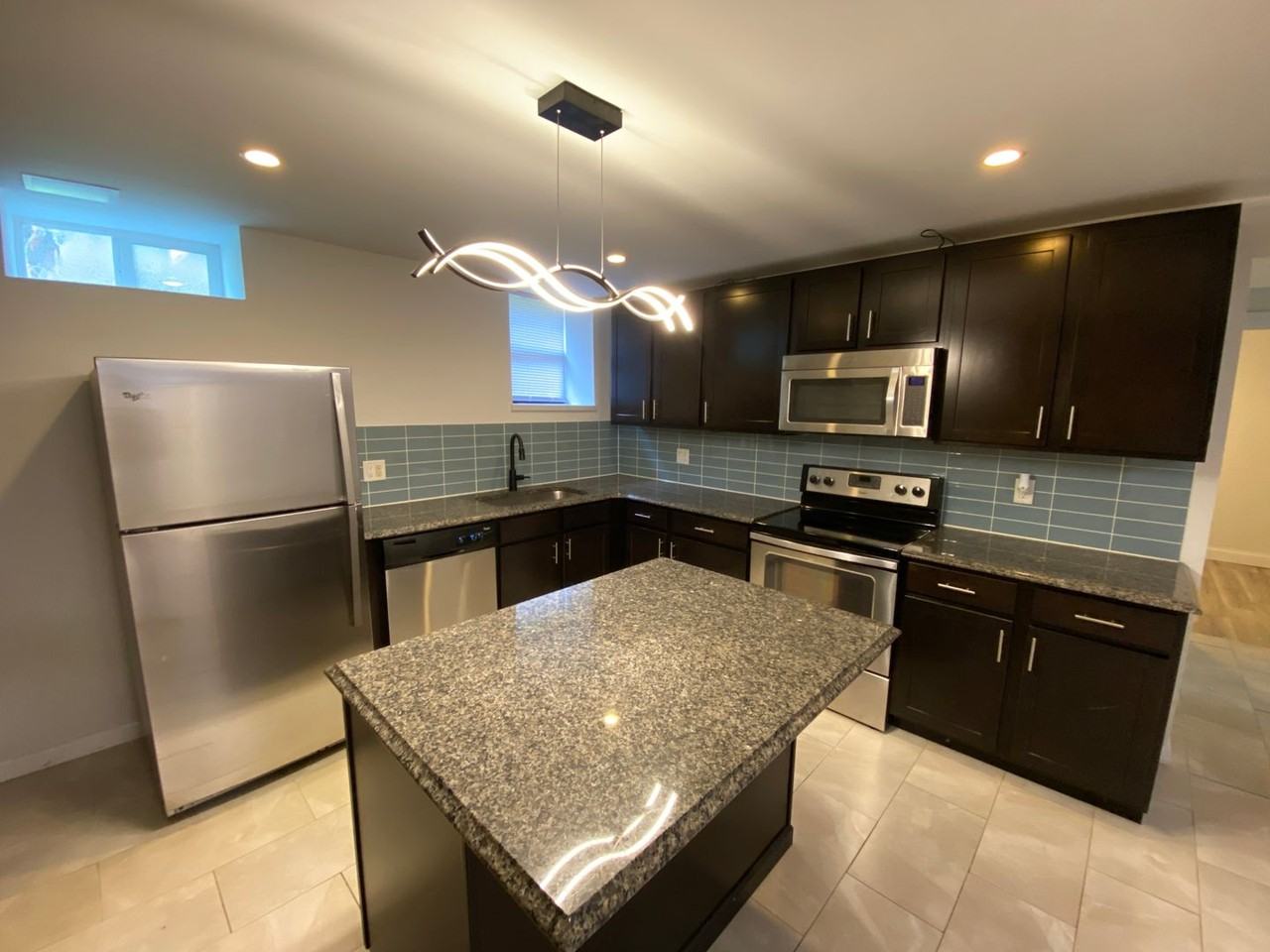 Dennison Ave 877 NCR - Photo 4 of 30