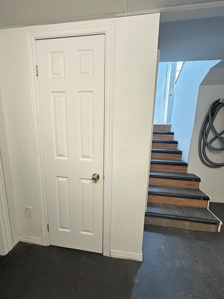 1013 Rue De Lorimier #B - Photo 3 of 13