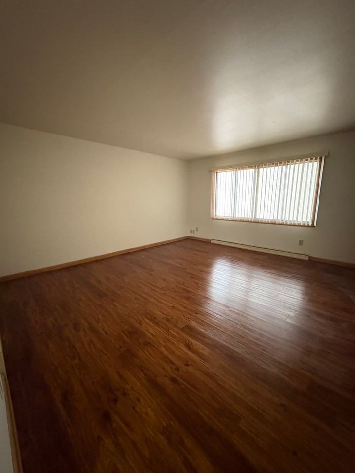 630 Otter Ave - Photo 6 of 10