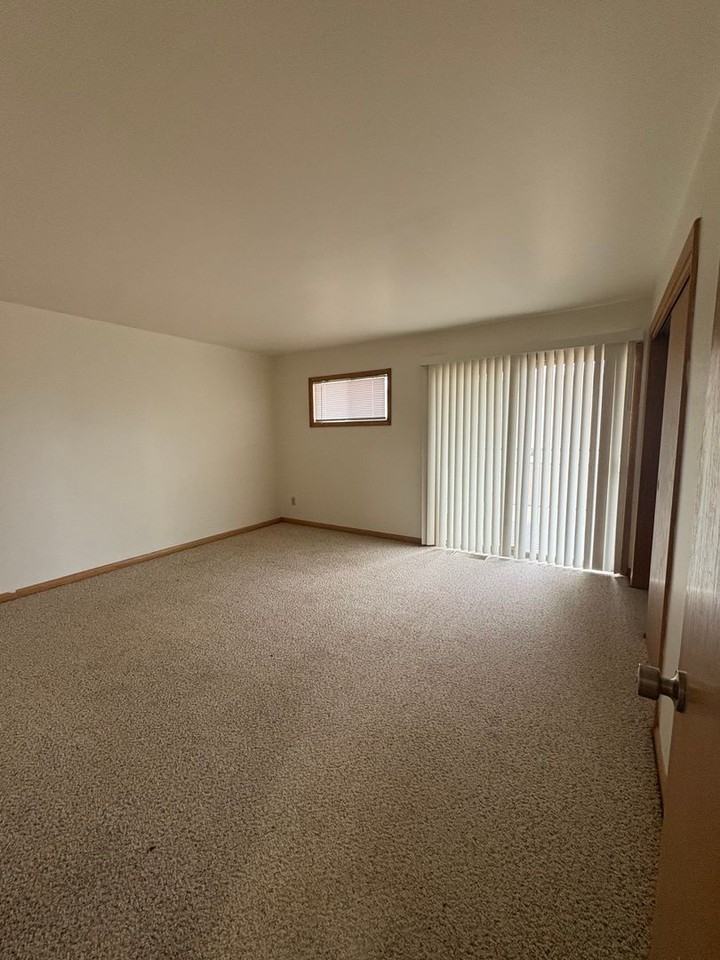 630 Otter Ave - Photo 7 of 10