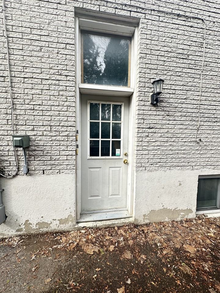 1013 Rue De Lorimier #B - Photo 2 of 13