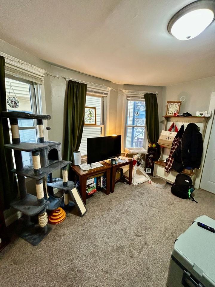 412 N 11th Ave E #1 - Photo 2 of 11