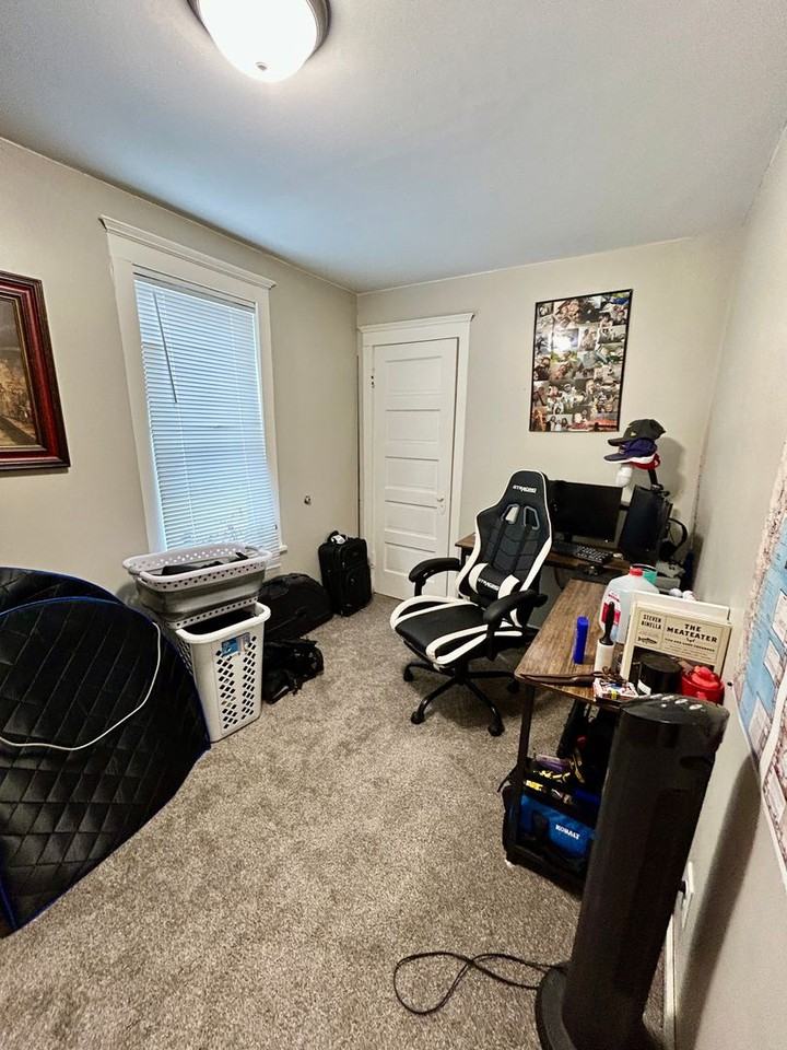 412 N 11th Ave E #1 - Photo 5 of 11