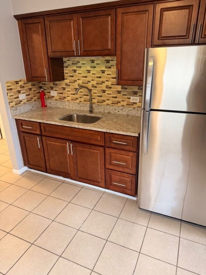 1857 Russell Ave - Photo 6 of 26