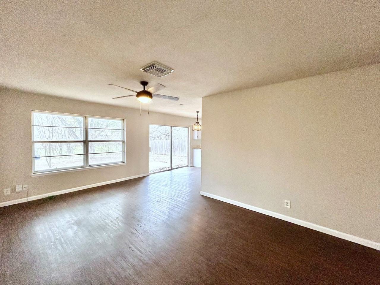 11703 Spring Mont St - Photo 2 of 21