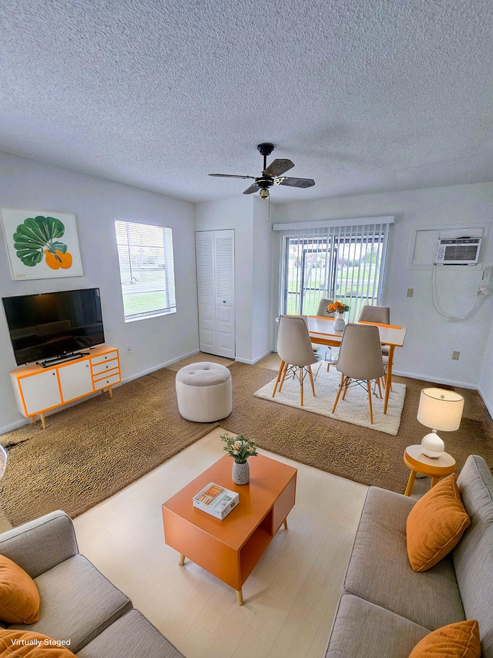 702 Lucaya Dr - Photo 2 of 19