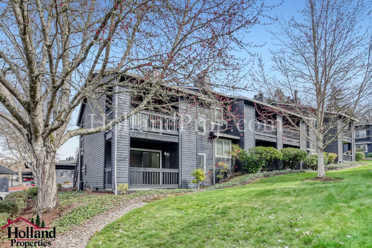 9490 Sw 146th Ter #R4 - Photo 2 of 18