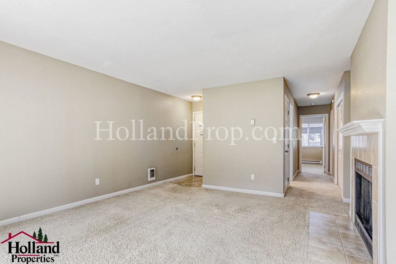 9490 Sw 146th Ter #R4 - Photo 5 of 18