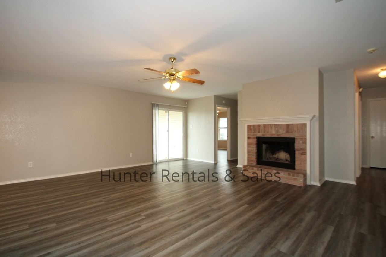 5302 Gunnison Dr - Photo 3 of 28