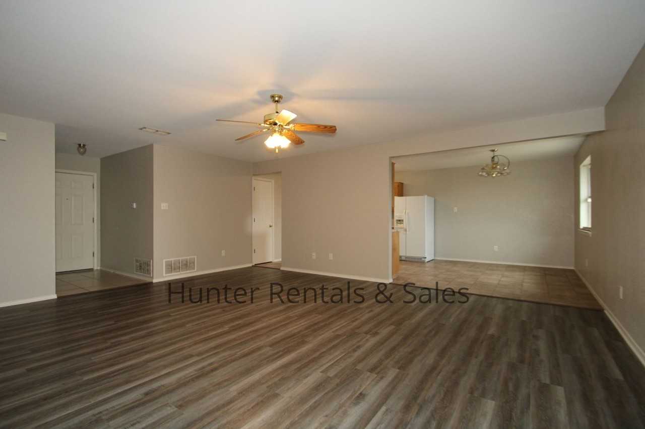 5302 Gunnison Dr - Photo 5 of 28