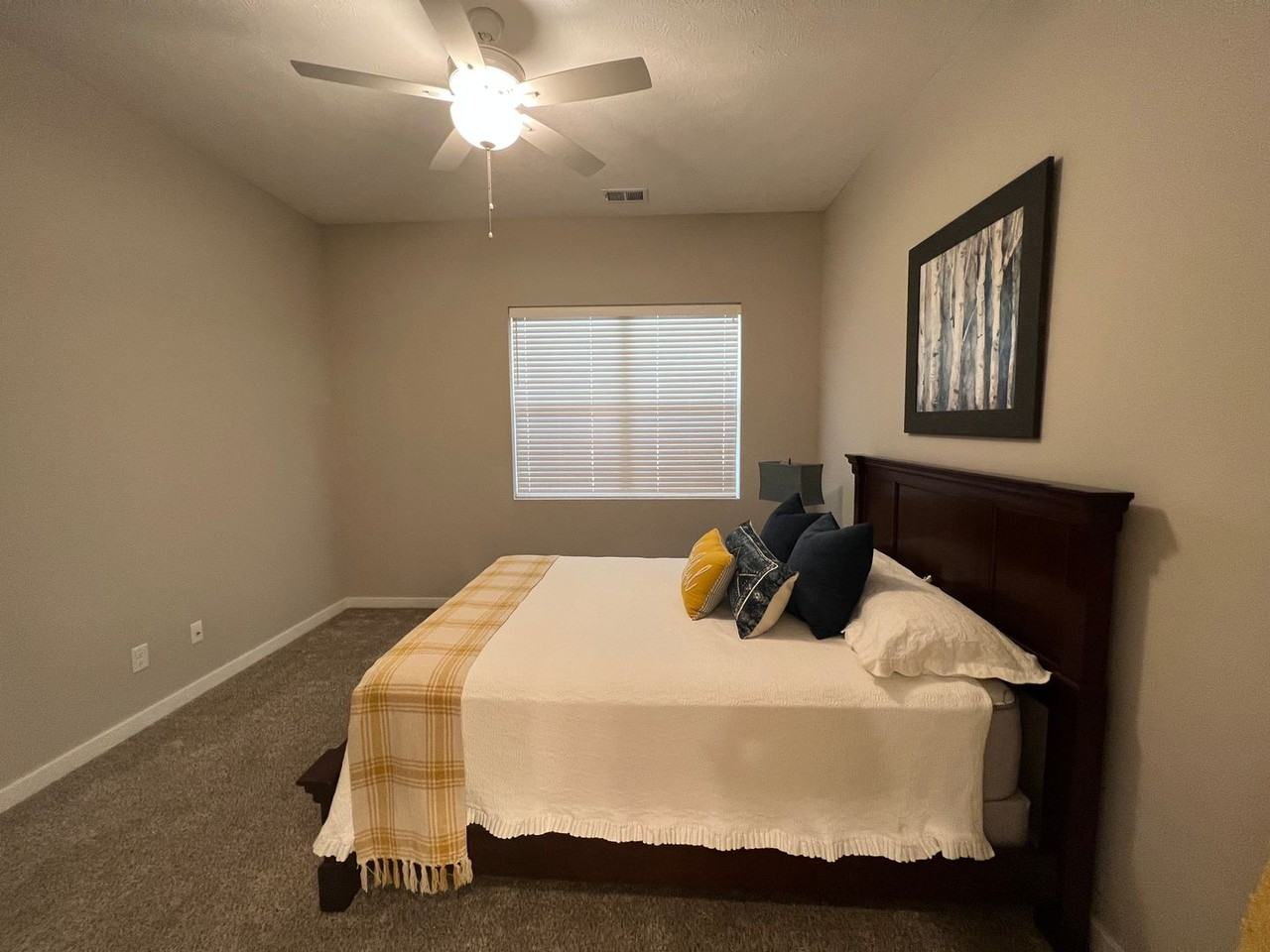 1717 Hillcrest Dr - Photo 6 of 8