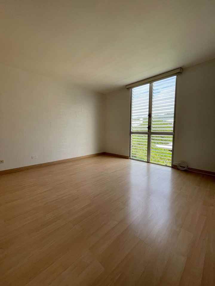 1415 Punahou St #701 - Photo 5 of 10