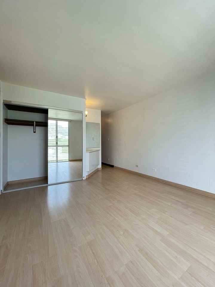 1415 Punahou St #701 - Photo 6 of 10