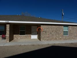 featured image of 1208 W Manana Blvd