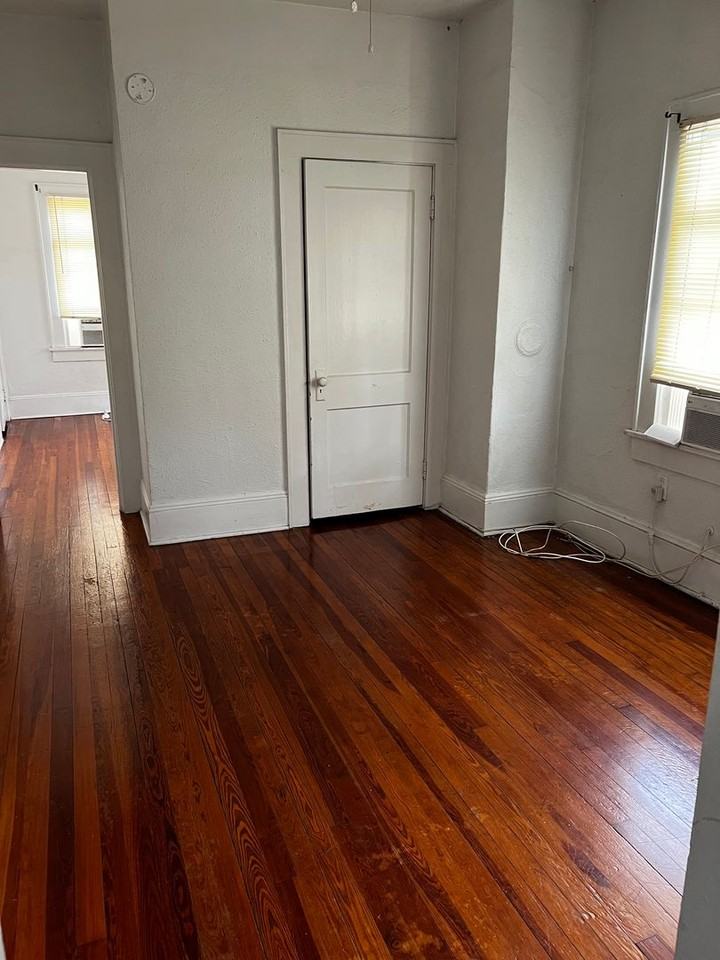 628 E Amelia St - Photo 3 of 13