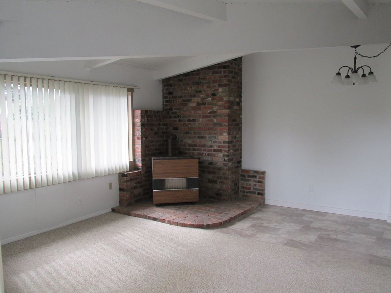 1804 Hassler Ln - Photo 3 of 11